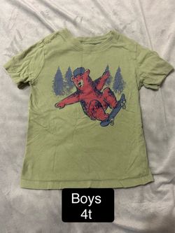 Youth boys 4t skateboarding bear shirt