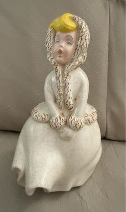vintage mid-century ceramic Christmas caroler figurine, Atlantic Mold, 1(contact info removed)