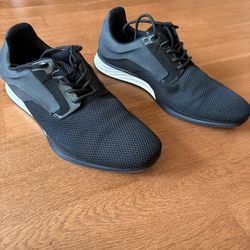 ZARA MAN BLACK SNEAKERS WITH DETAIL AT BACK US 10 EU 43 Ref: 5605/002/040/480
