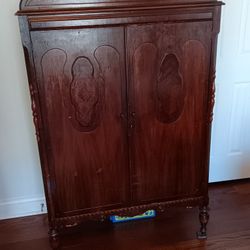 Classic ARMOIRE 