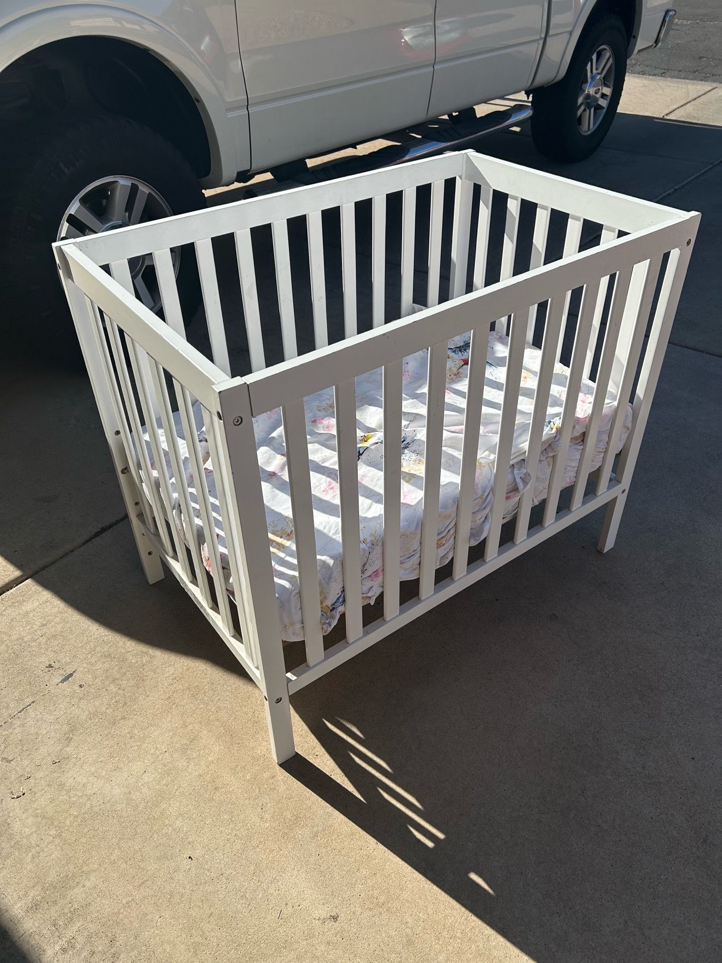 Mini crib