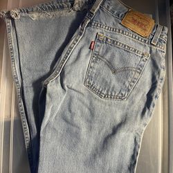 women’s Levi’s 514  jeans  