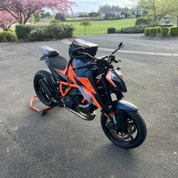 2020 KTM Superduke R