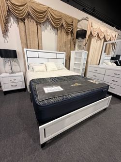 4 PC QUEEN BEDROOM SET