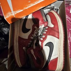 Jordan 1 Chicago Lost And Found Size 7.5M