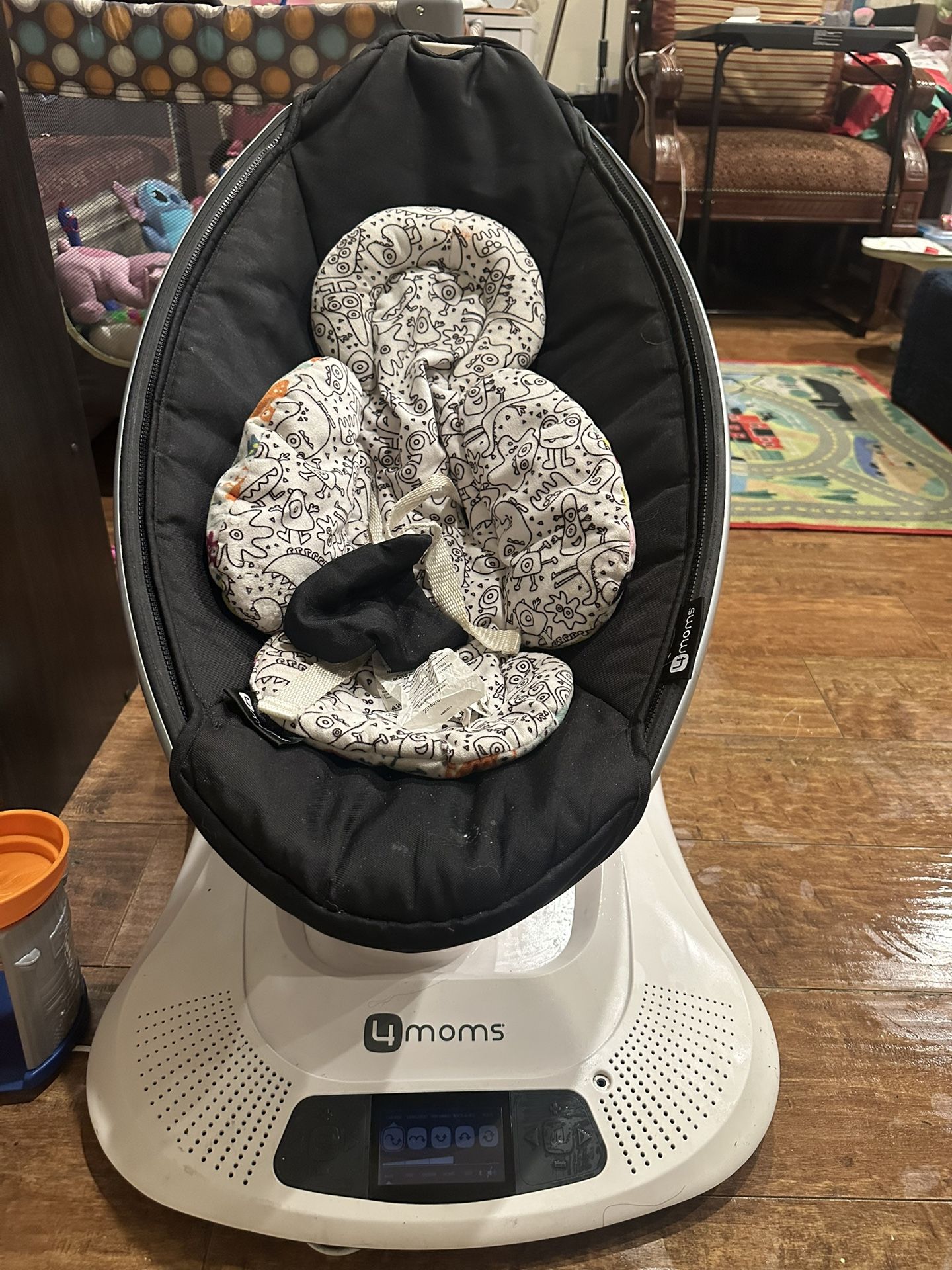 4 Moms Momaroo Swing