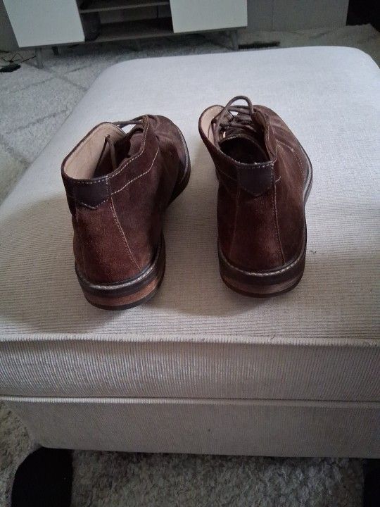 Used brown Suede dress Shoe