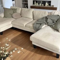 Sectional Couch + FREE DELIVERY INCLUDED 
