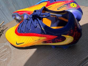 Soccer cleats