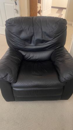 Must be gone tomorrow 7/16-Give me an offer! Leather chair