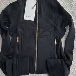 Lululemon Black Defined Cropped Sweater Size 2