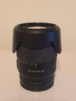 Sony e 18-135mm f3.5-5.6 e mount lens
