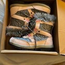 Snow Boots 
