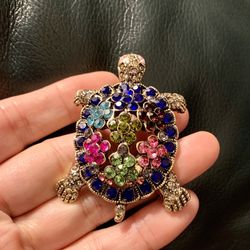 Daisy Turtle Brooch Rhinestones And Alloy 