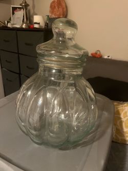Glass jar