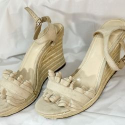 Liz Claiborne Women's Beige Wedge Sandals Size 10 Ruffle Detail
