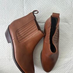 Ralph Lauren Chelsea Boots. Size 9.