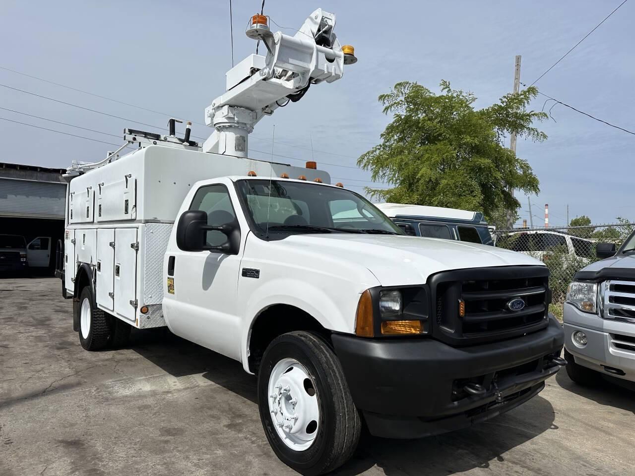 2004 Ford F-550 Chassis