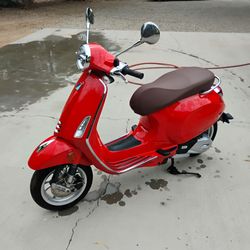 Vespa Scooter