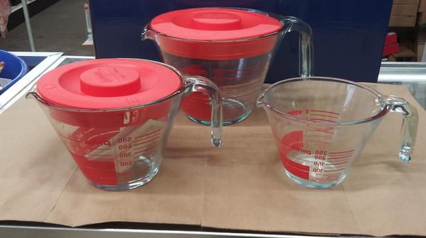 Pyrex 5 Piece Brand New Measuring Cup