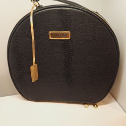 MAKEUP CASE
