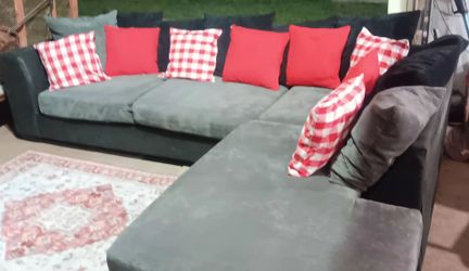 Nice Big Ashley Sectional Can Deliver cash only
