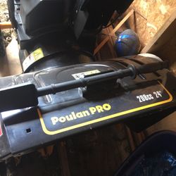 Poulan Pro 24” Snow Blower 208cc