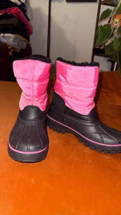 Girls Snow Boots size 3