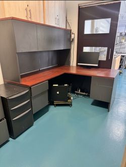FREE Executive desk -moving