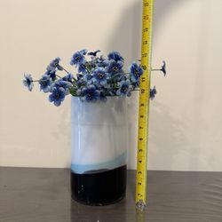 Stylish Glass Vase for Home or Office Décor