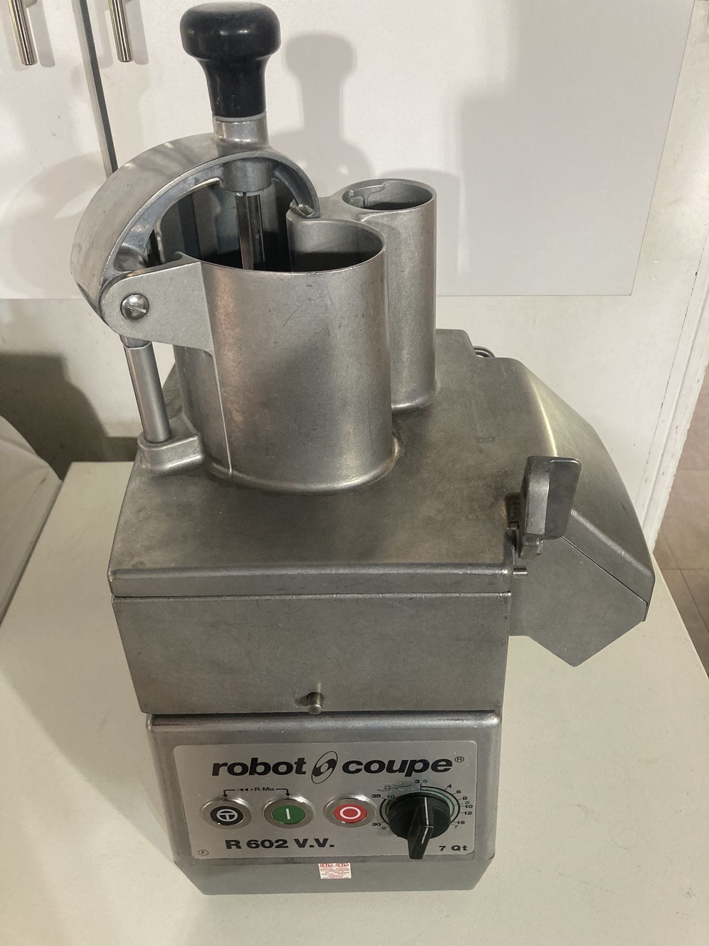 Robot Coupe R602 V.V. Commercial Food Processor – Complete Set