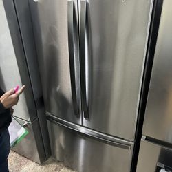 WHIRLPOOL REFRIGERATOR