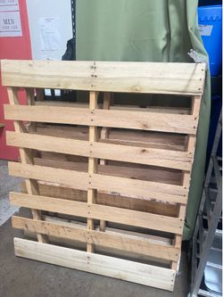 FREE 40 x 48 inch pallets