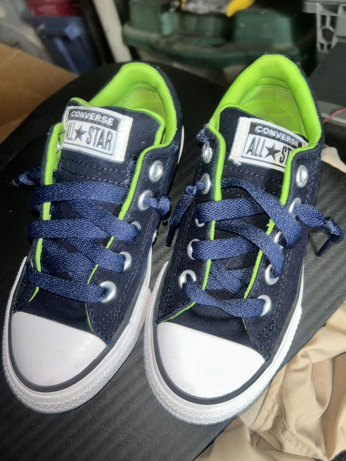 Converse All Stars Size 12 Junior