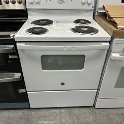GE Open Box Electric Range In White Now $419