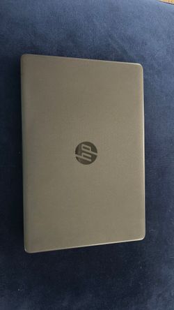 HP Laptop – Works Great – Includes Charger