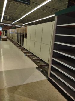 GONDOLA SHELVING