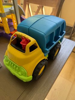 Green Toys Micky Mouse Recycling Truck