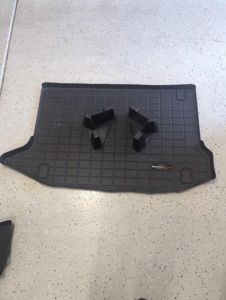 2021 Hyundai Kona Weather Tek Floor Mats
