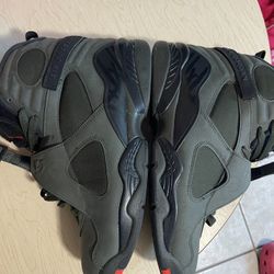Aj 8s