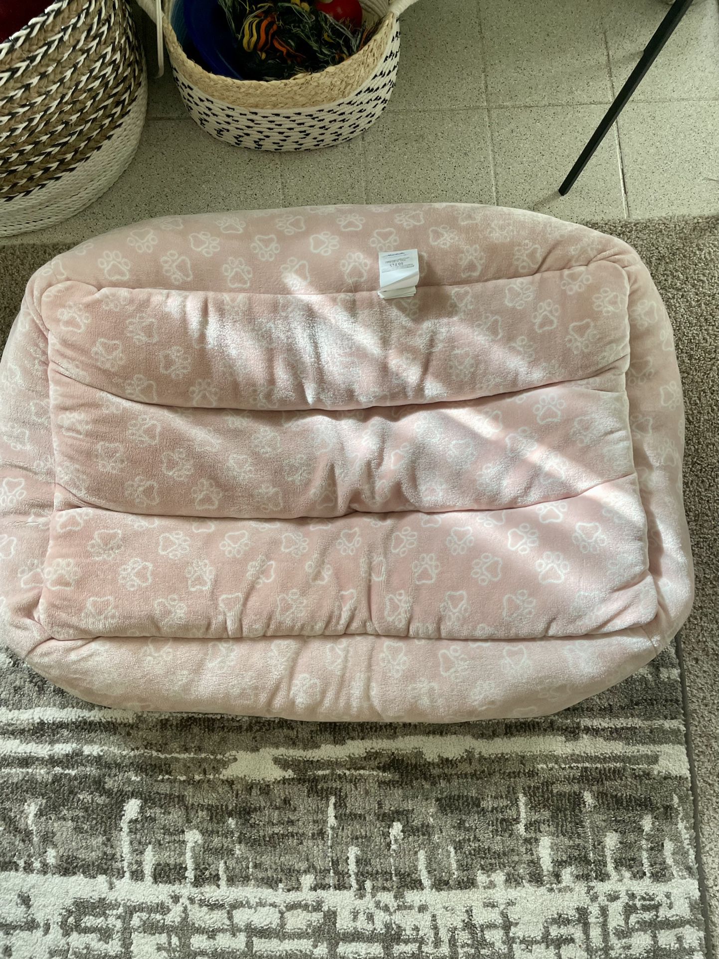 Large dog bed - Great Shape 