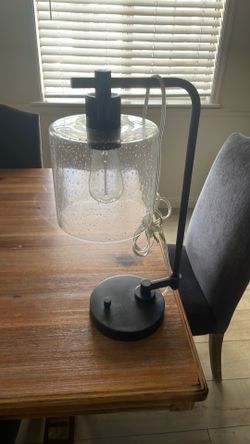 Table lamp