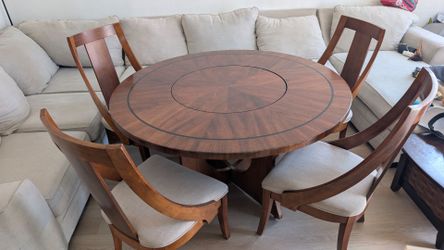 Lady Susan dinner table set