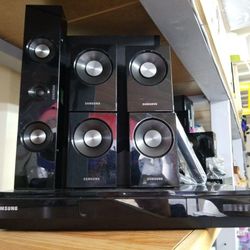 Samsung  HT-D5210C