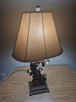 Table lamp
