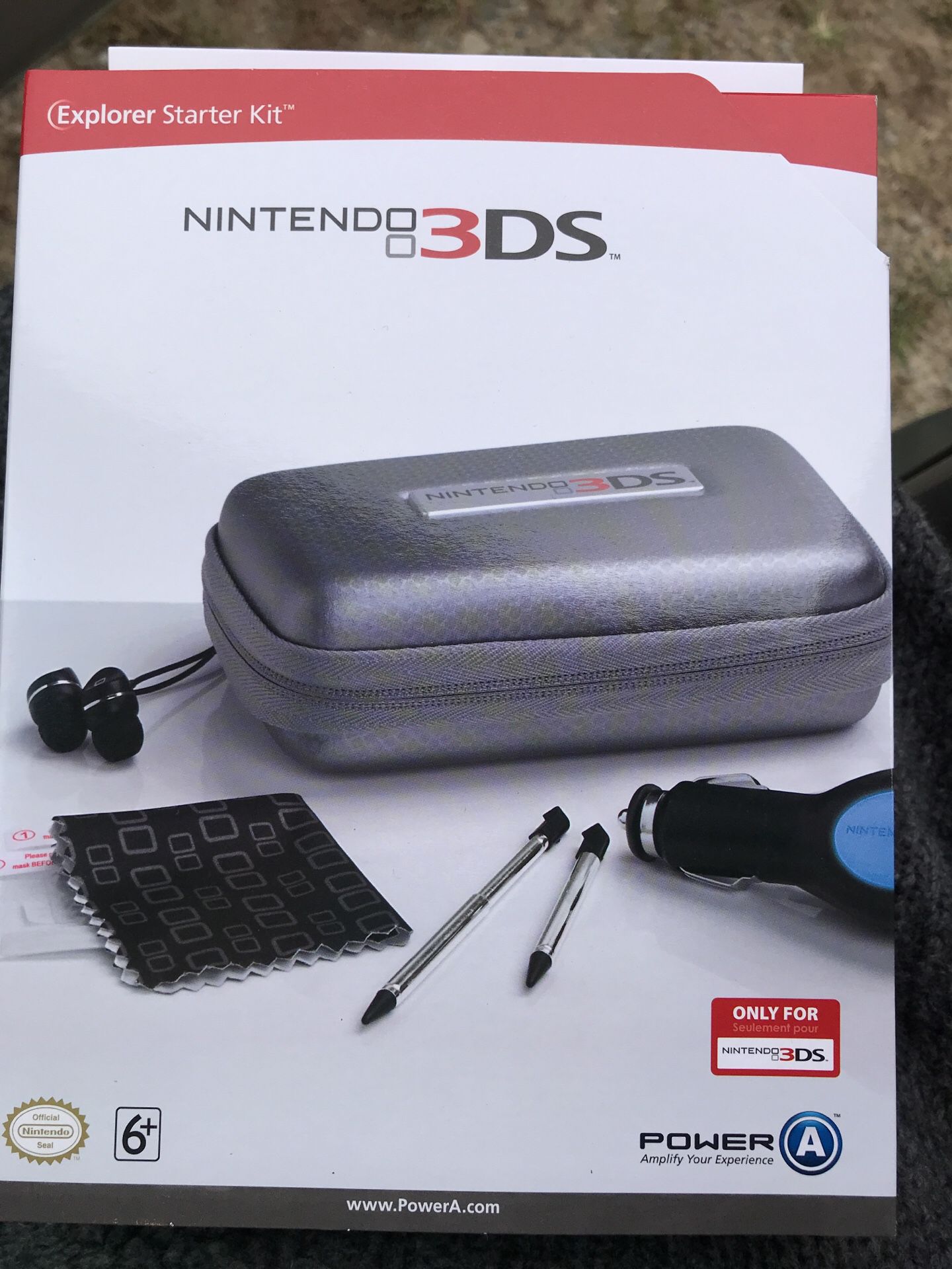 Nintendo 3DS Starter Kit New In Box