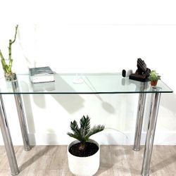 Beautiful End Table 