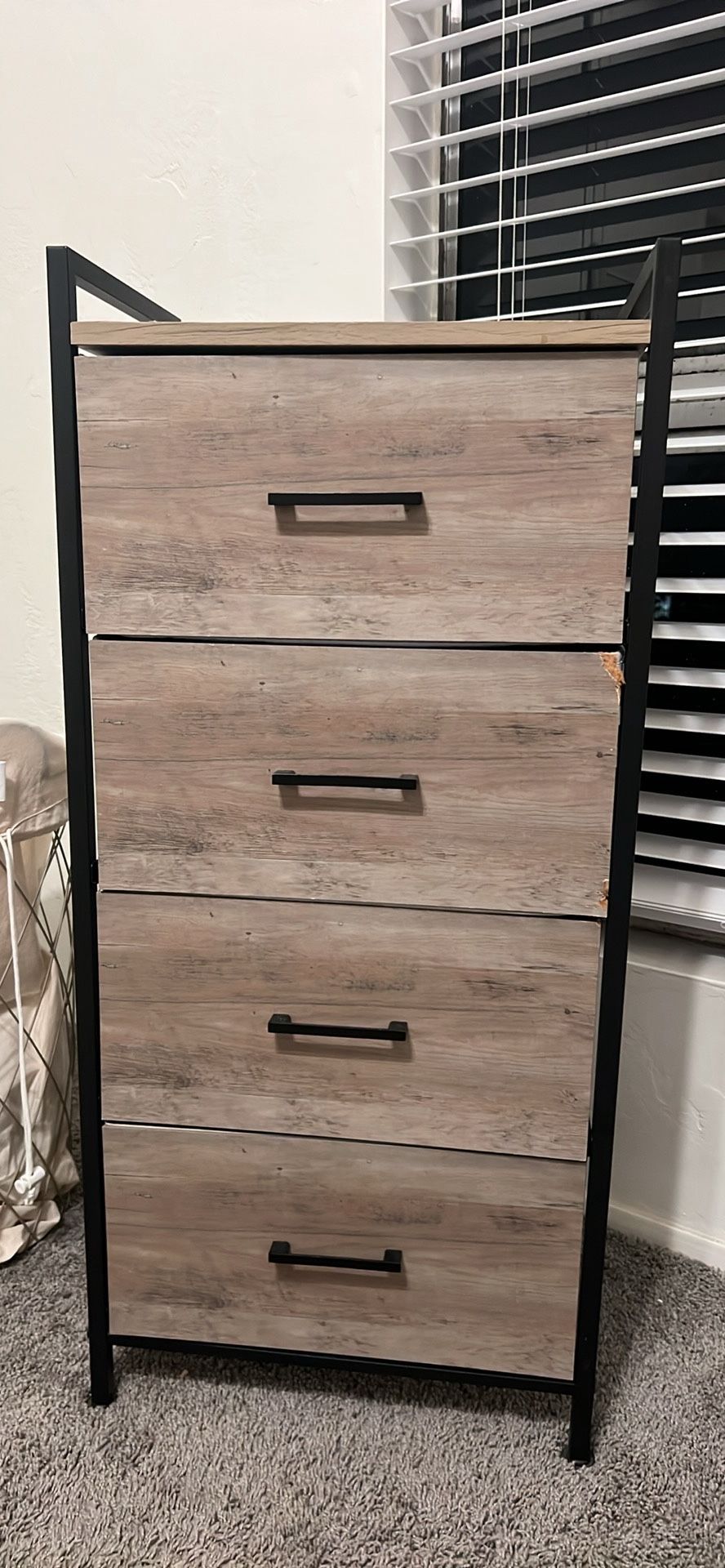 4 Drawer Dresser/Storage