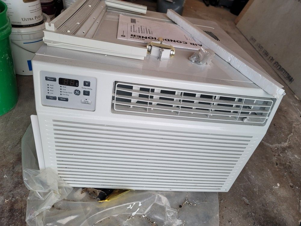 GE 230 Volt Electronic Heat/Cool Room Air Conditioner for Sale in Lemon  Grove, CA - OfferUp