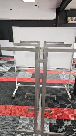 Rack De Ropa O Carpetas De 6 Brazos Con Ruedas